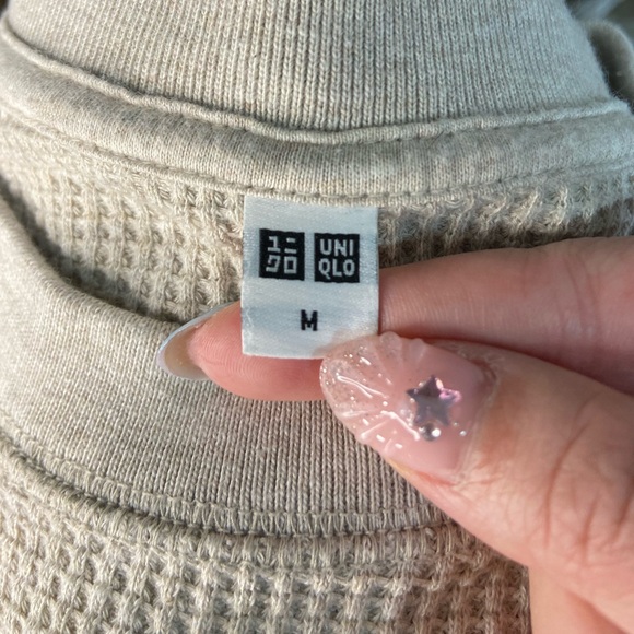 Uniqlo Waffle Knit Long Sleeve - Picture 5 of 5